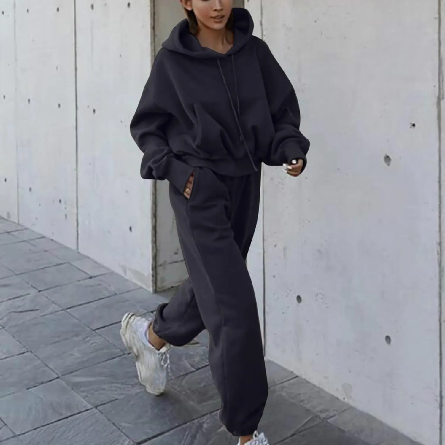 Cropped Hoodies and Jogger Pants Set Women 2 Piece Fleece Lined Fall Outfits Trendy Tracksuits Comfy Sweatsuits
