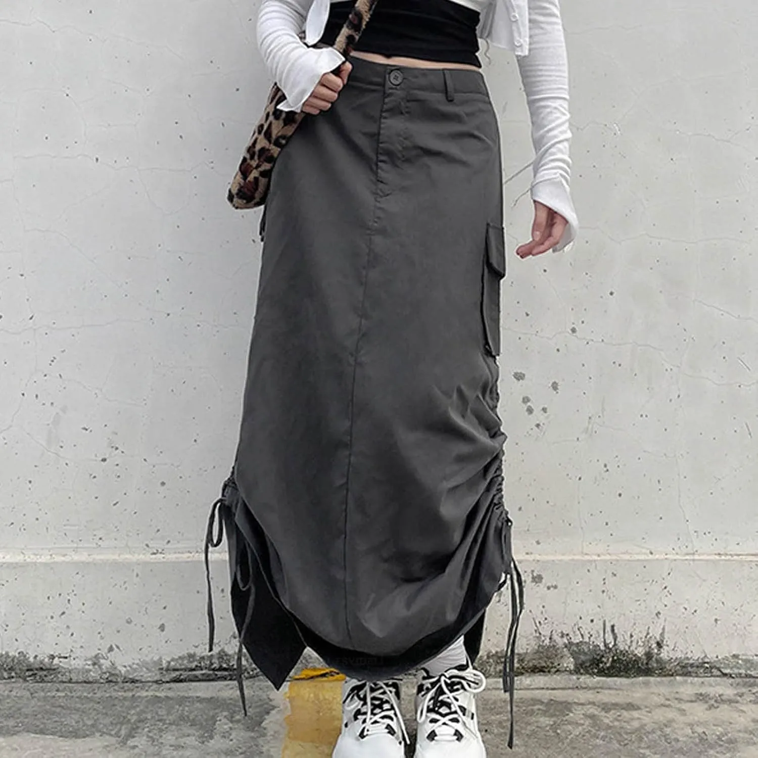 Women's Y2K Cargo Long Skirts Low Waist Drawstring Slit Maxi Skirt Ruched Girls Vintage Streetwear with Cargo Pockets